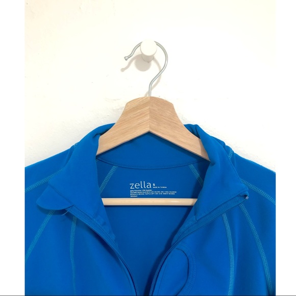 SOLD Zella Fitted Zip Up Women’s Activewear Jac… - Picture 3 of 7